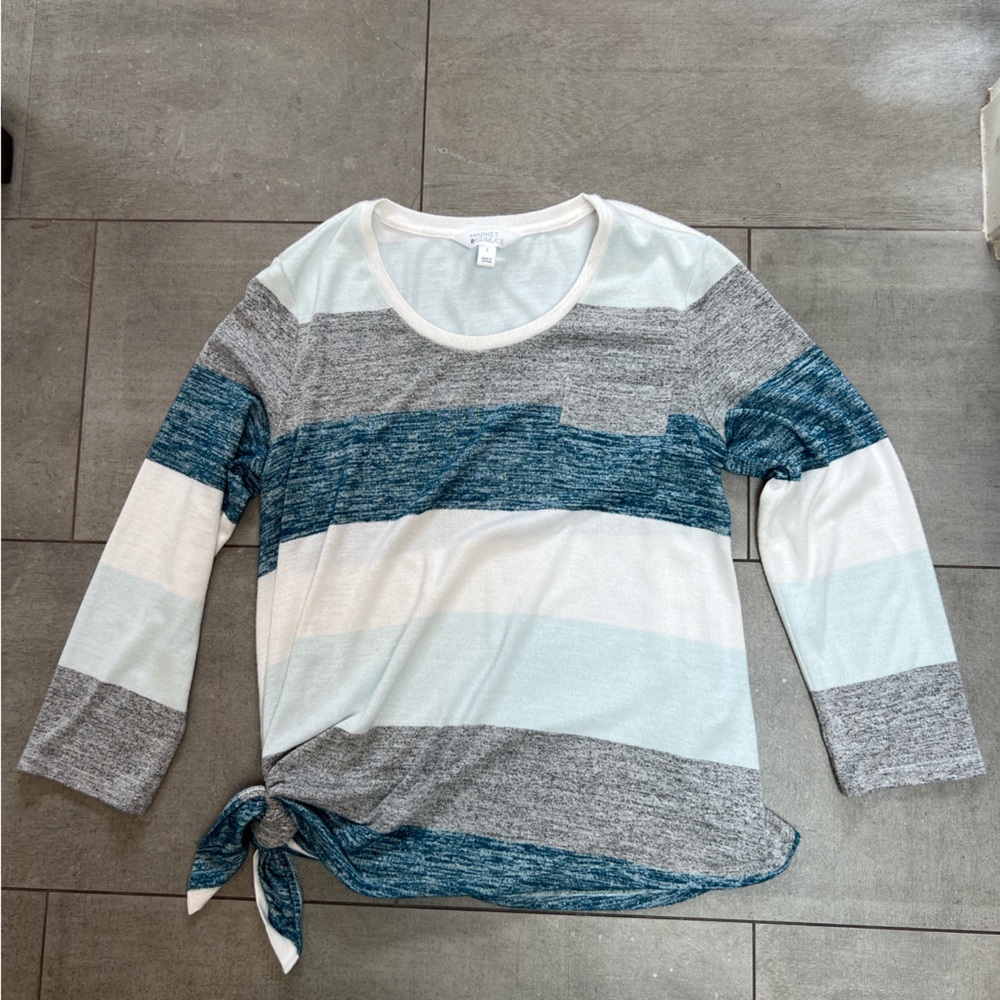 Like new! Striped Long Sleeve Tie Hem Top in soft fabric & flattering fit too!